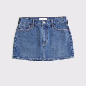 NWT Abercrombie & Fitch Mid-Rise Denim Mini Skirt in Dark Wash